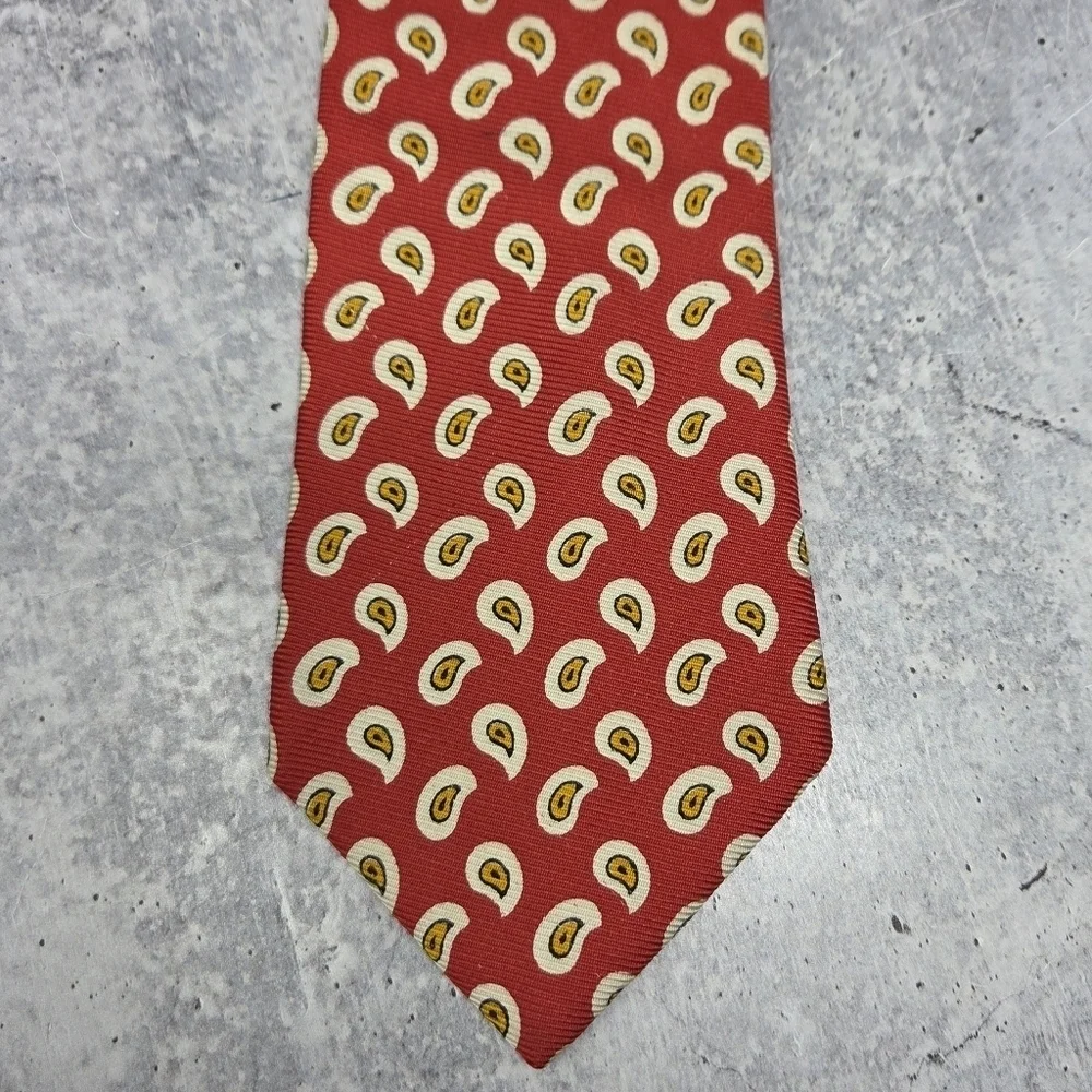 Brooks Brothers | Red & Yellow Paisley Print All Silk Tie